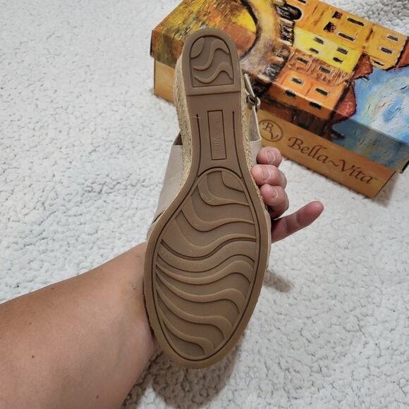 NEW Bella Vita Women's Cheerful Wedge Sandal, Natural Linen Print SIZE 10 - Picture 5 of 8